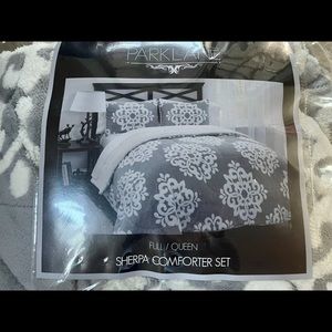 Gorgeous Grey Gray Shearling Comforter w Design and Shams